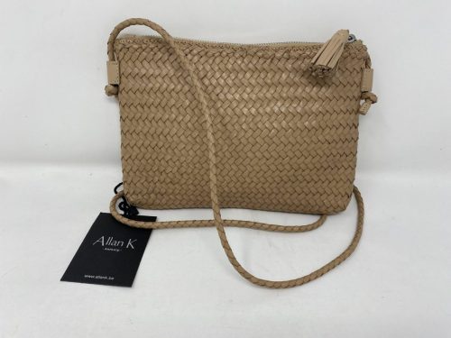 AllanK Waikiki DJ Beige 189,90Empfohlener Preis 219,-