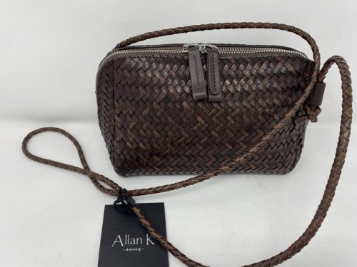 AllanK Wuxi Mini DJ Brown 199,-Empfohlener Preis 239,-
